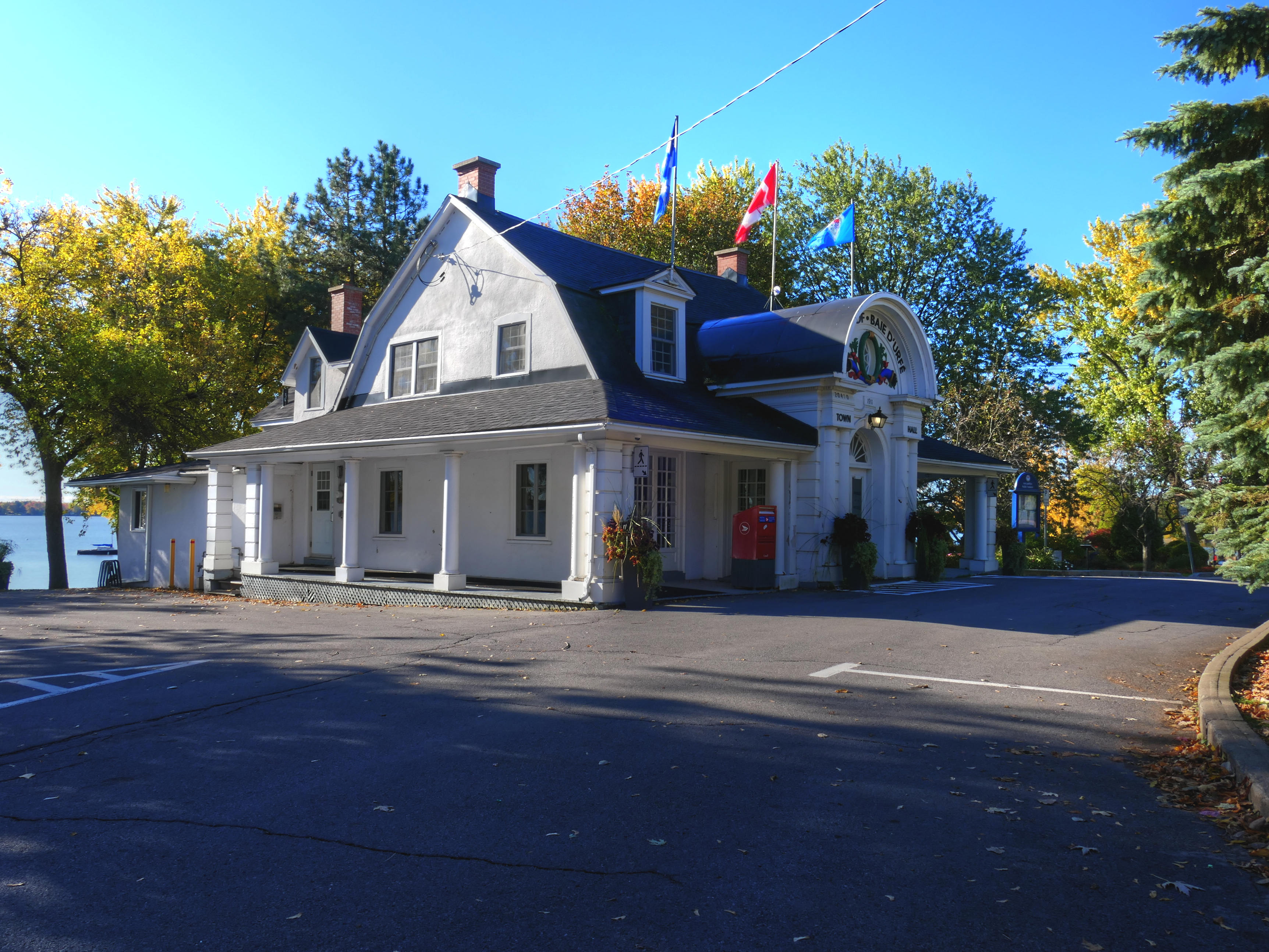 BaieD'Urfé then and now